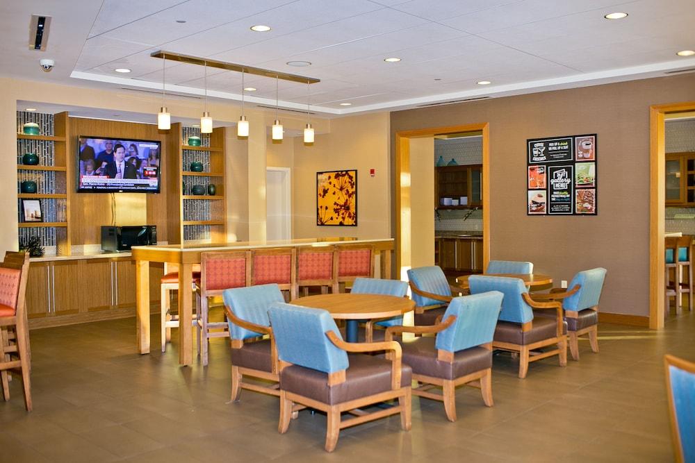 Hyatt Place Pensacola Airport Exterior photo